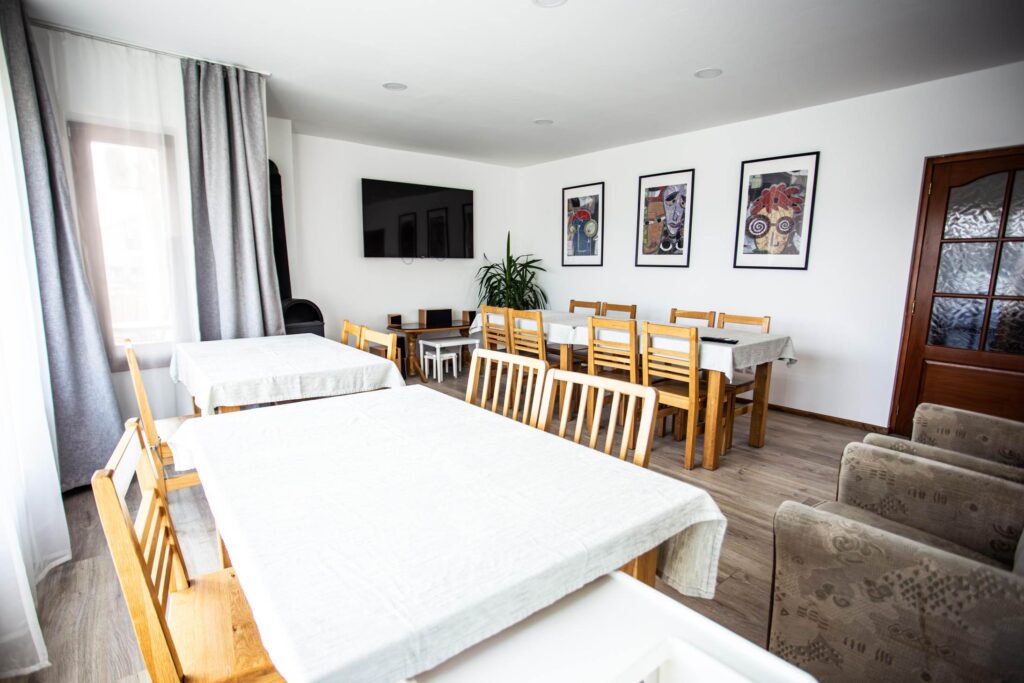 sala de mese a Pensiunii Nobila din România, Beclean la Băile Figa